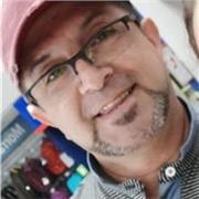 Profesor de inglés, me especializo en adultos o jóvenes universitarios, emproblemados con el inglés, por que nunca les gusto o no pusieron interés